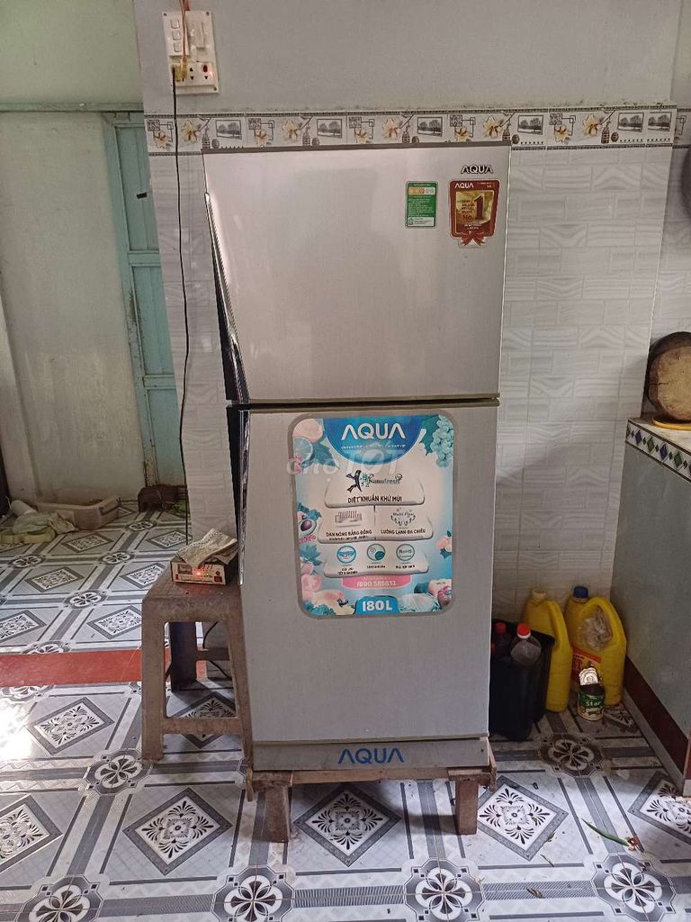 Tủ lạnh Aqua AQR-S185BN Bạc 180L. Mua bán Tủ lạnh tại Huyện Cầu Kè Trà Vinh được đăng bởi Nguyễn Đăng hình 1