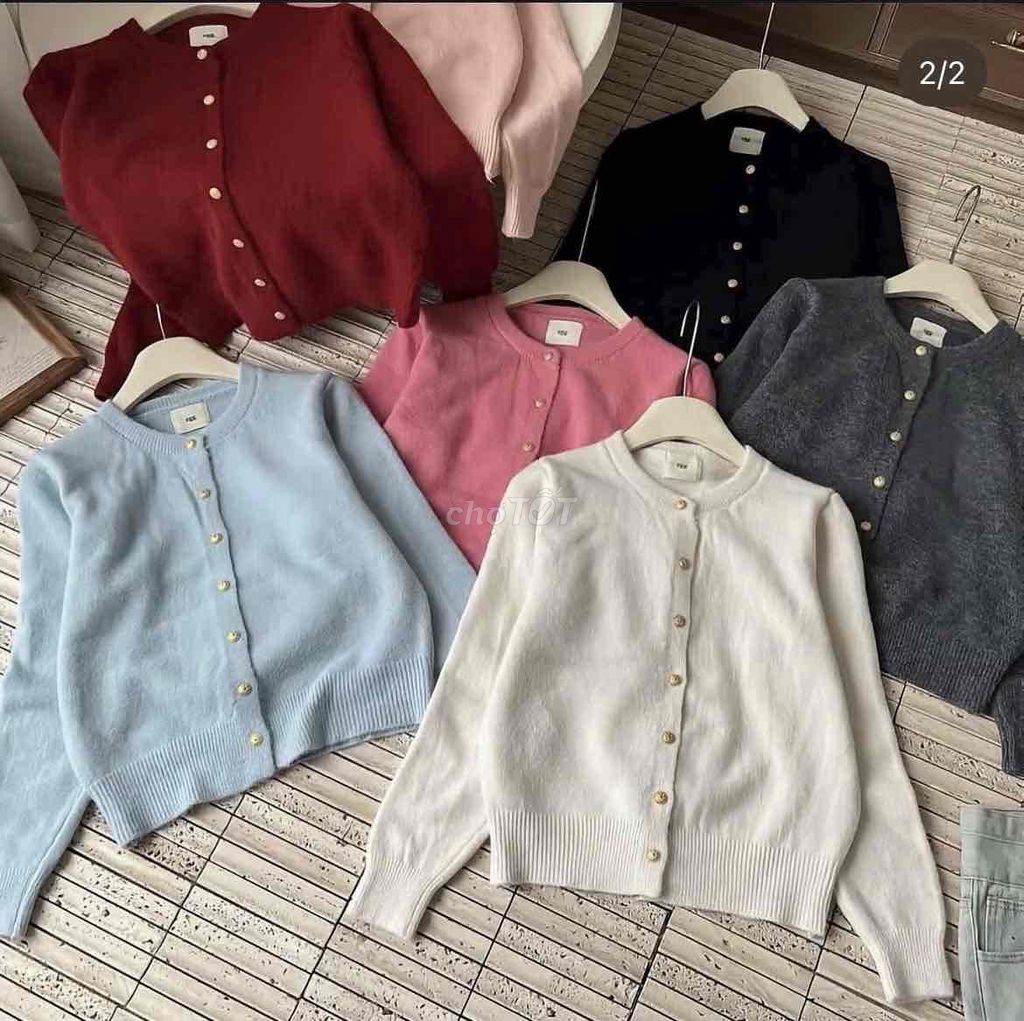Áo khoác cardigan len nữ trẻ trung. Mua bán Quần áo tại Huyện Tân Hưng Long An được đăng bởi Lam hình 1