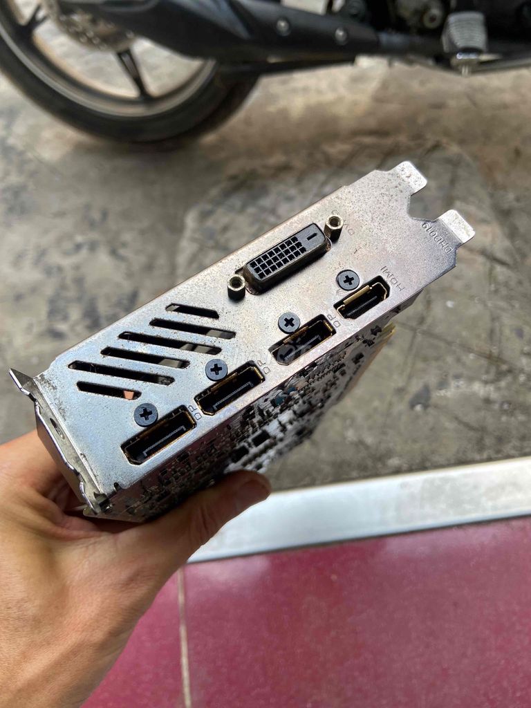 Card đồ họa Gigabyte RX 580 8GB Đen. Mua bán Linh kiện (RAM, Card...) tại Quận Ninh Kiều Cần Thơ được đăng bởi Lê Khanh Shop hình 1