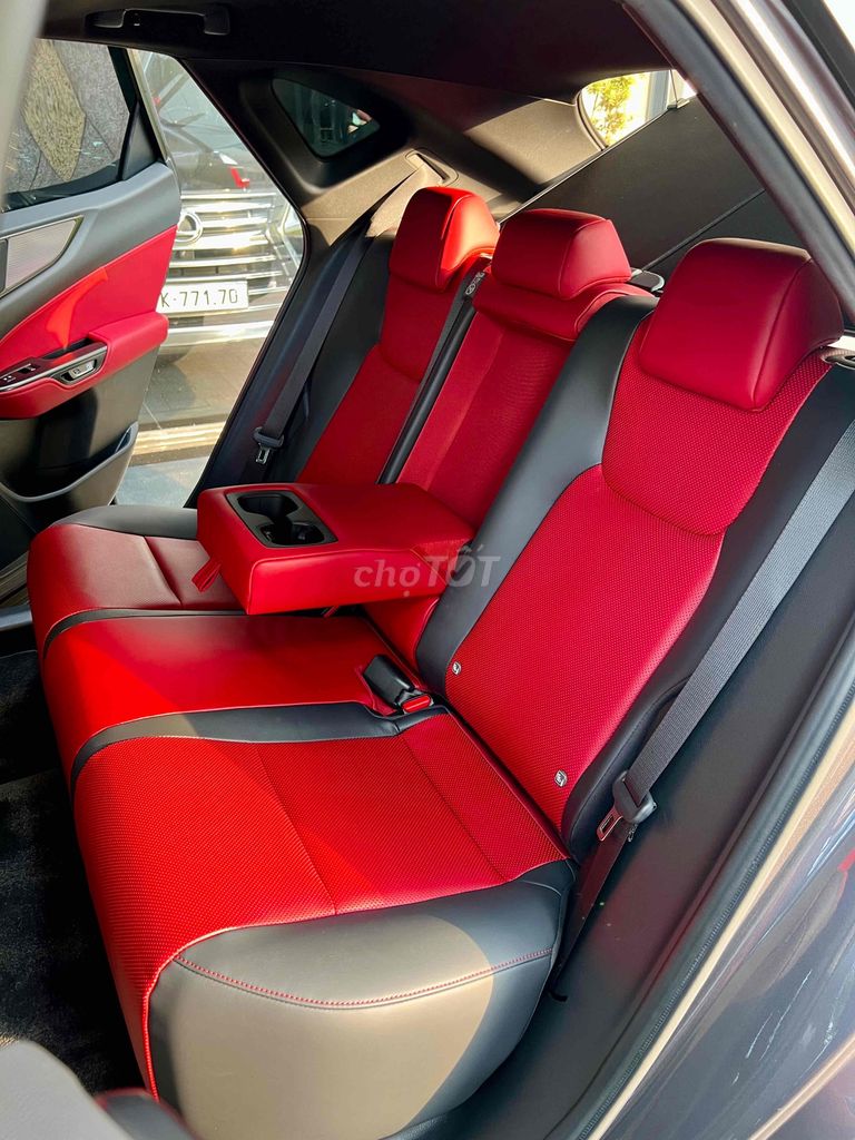 Lexus NX350 - 2023 - 1900 km