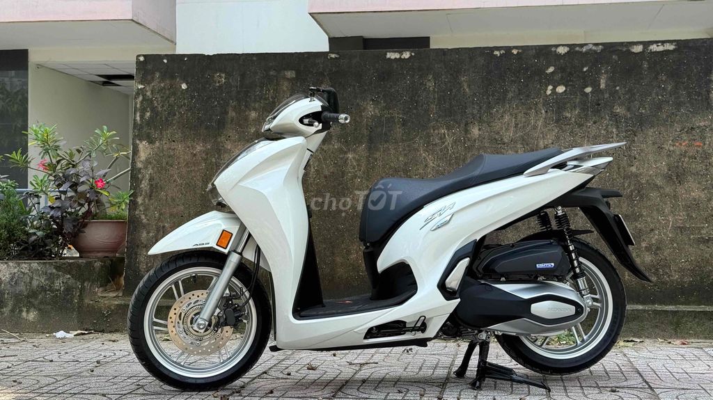 SH350i DATE 2023 - MÁY VIỆT NAM -  9 chủ. Mua bán Xe máy tại Quận Gò Vấp Tp Hồ Chí Minh được đăng bởi Nguyễn thắng thống hình 1