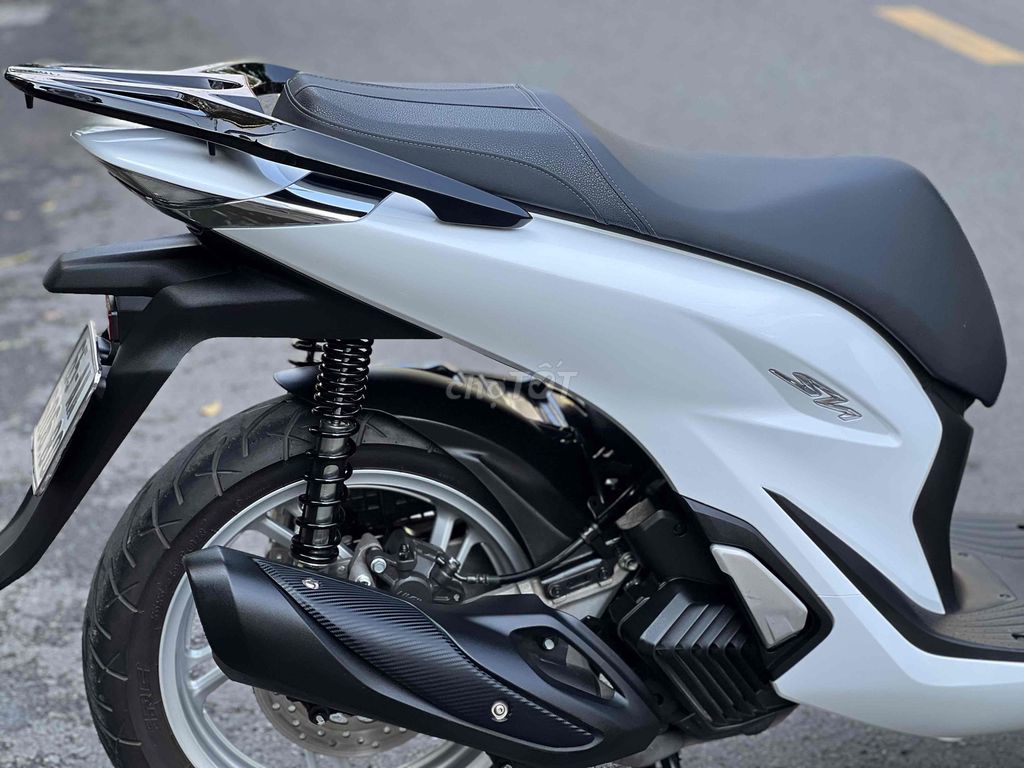 Honda SH125 CBS 2024 Trắng 8000 km. Mua bán Xe máy tại Quận Ô Môn Cần Thơ được đăng bởi Huỳnh Thắng hình 9