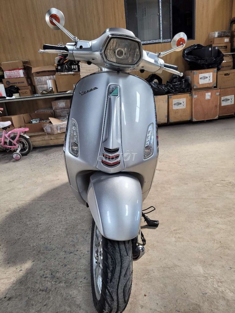 Xe vespa sprint. Mua bán Xe máy tại Huyện Hóc Môn Tp Hồ Chí Minh được đăng bởi Hoàng Vân hình 1