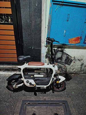 Xe đạp điện Mini Nhật Bản Trắng. Mua bán Xe điện tại Quận 4 Tp Hồ Chí Minh được đăng bởi A út 