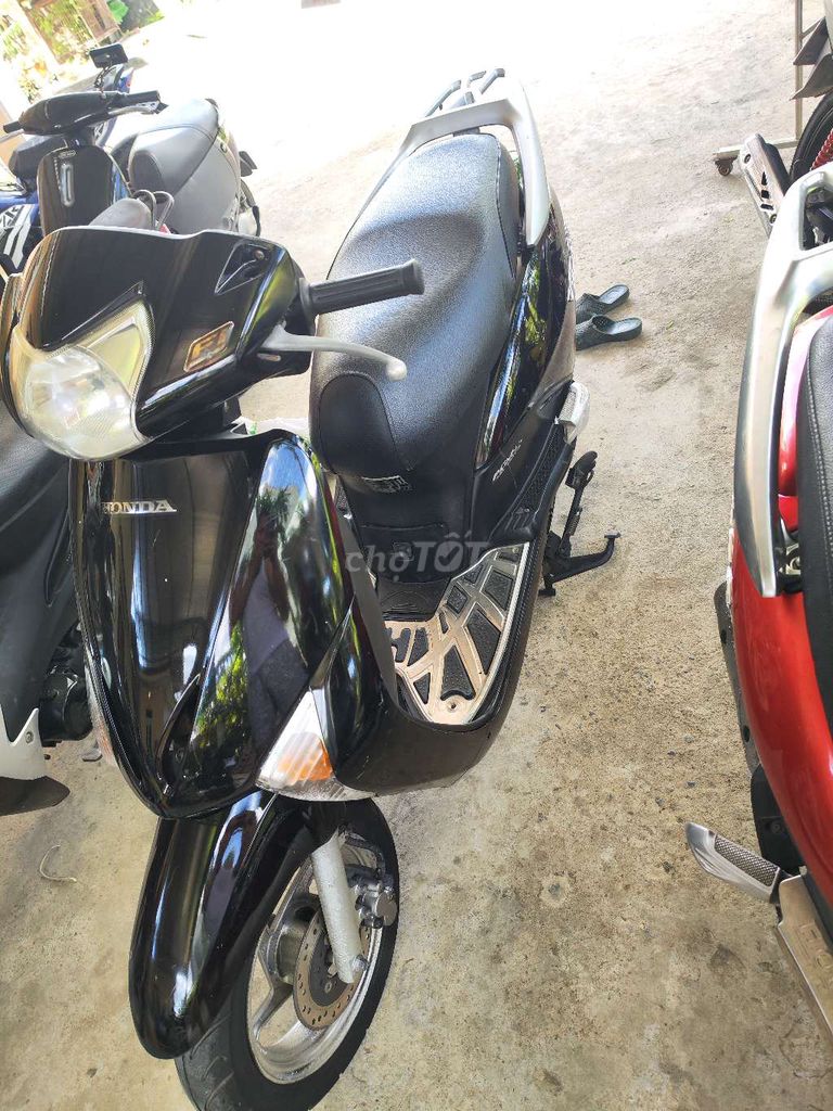 Honda Lead 2014, черный, родной мотор, тихий и мощный