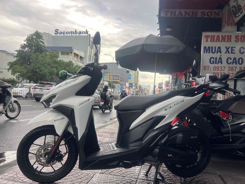 mới về click (thái)trắng tuyết xe zin hết mới tin. Mua bán Xe máy tại Quận Phú Nhuận Tp Hồ Chí Minh được đăng bởi CuBi Thanh Sơn hình 3