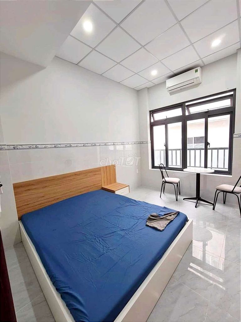 Cho thuê căn hộ studio ban công Bạch Đằng - sân bay