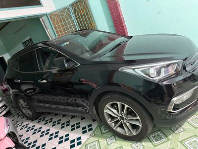 Hyundai Santa Fe 2017 2.4 AT 4 WD - 130000 km. Mua bán Ô tô tại Quận Bình Tân Tp Hồ Chí Minh được đăng bởi Nguyễn Đình Trí