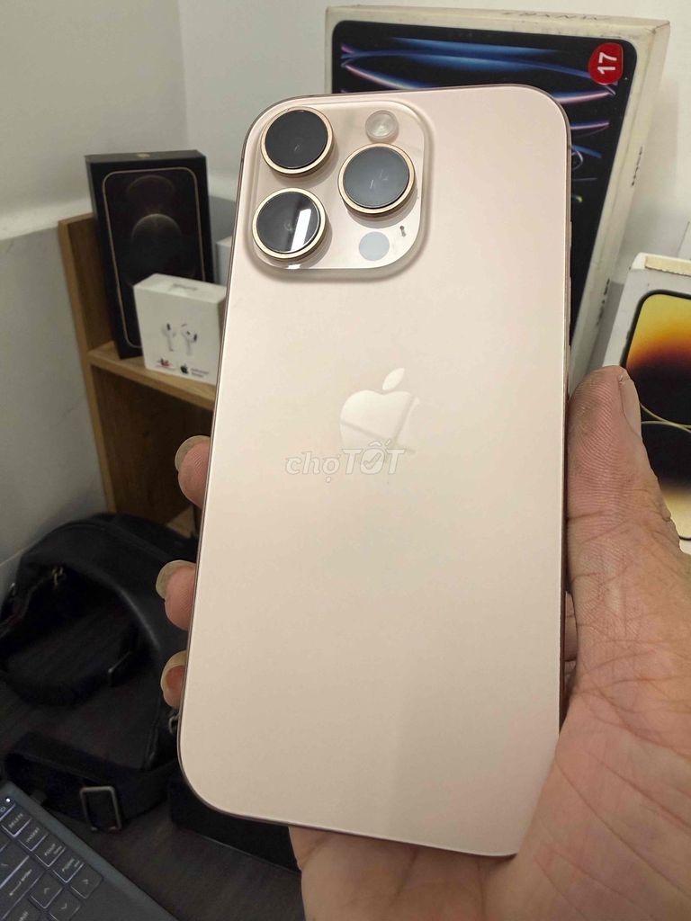 Apple iPhone 16 Pro 128GB Vàng 93%. Mua bán Điện thoại tại Thành phố Dĩ An Bình Dương được đăng bởi Hoàng Long Apple hình 1