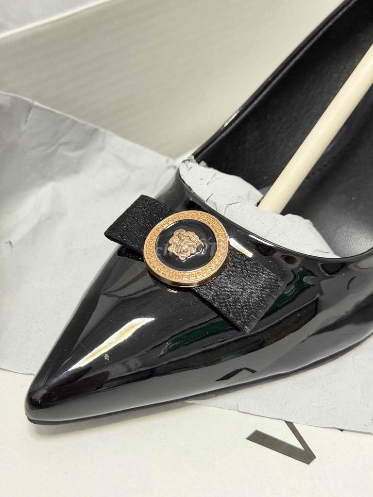 Giày cao gót Versace Nữ Da bóng Đen 38.5-39. Mua bán Giày dép tại Quận 6 Tp Hồ Chí Minh được đăng bởi Gift Tester Outlet hình 1