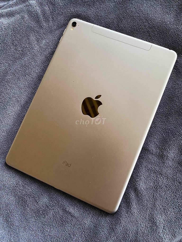 Apple iPad Pro 9.7-inch 32GB Xám. Mua bán Máy tính bảng tại Quận 7 Tp Hồ Chí Minh được đăng bởi Quoc Anh hình 1