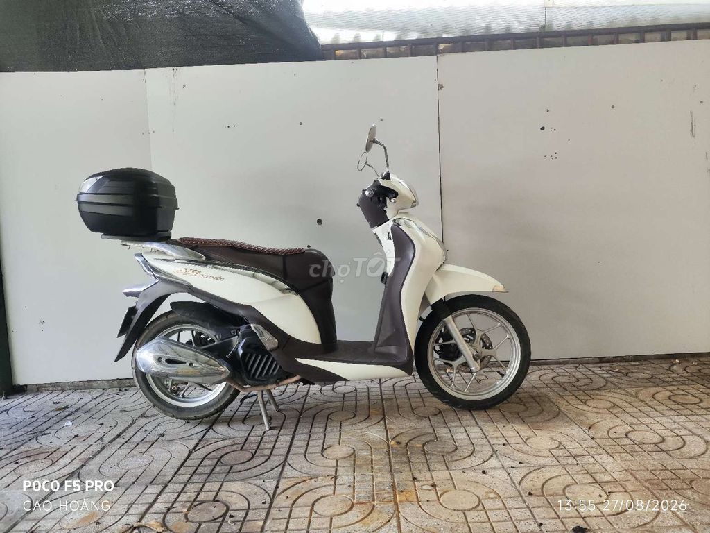 Honda SH Mode, белый, 50 000 км