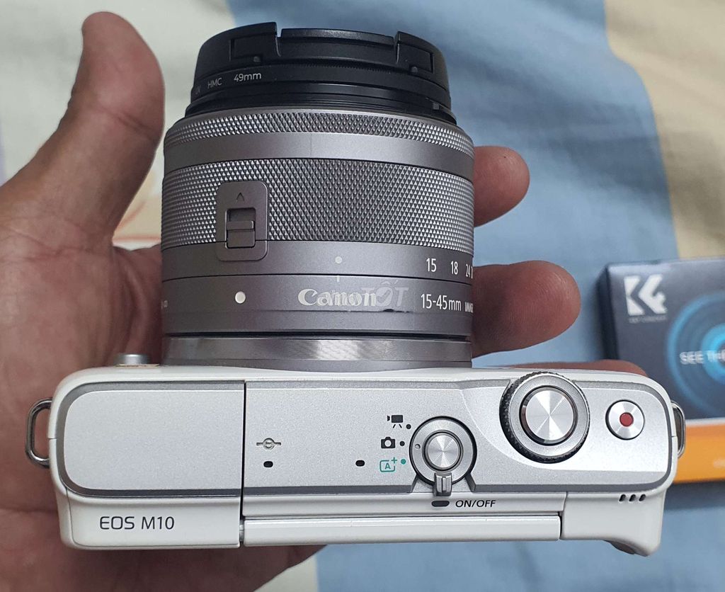 Canon M10