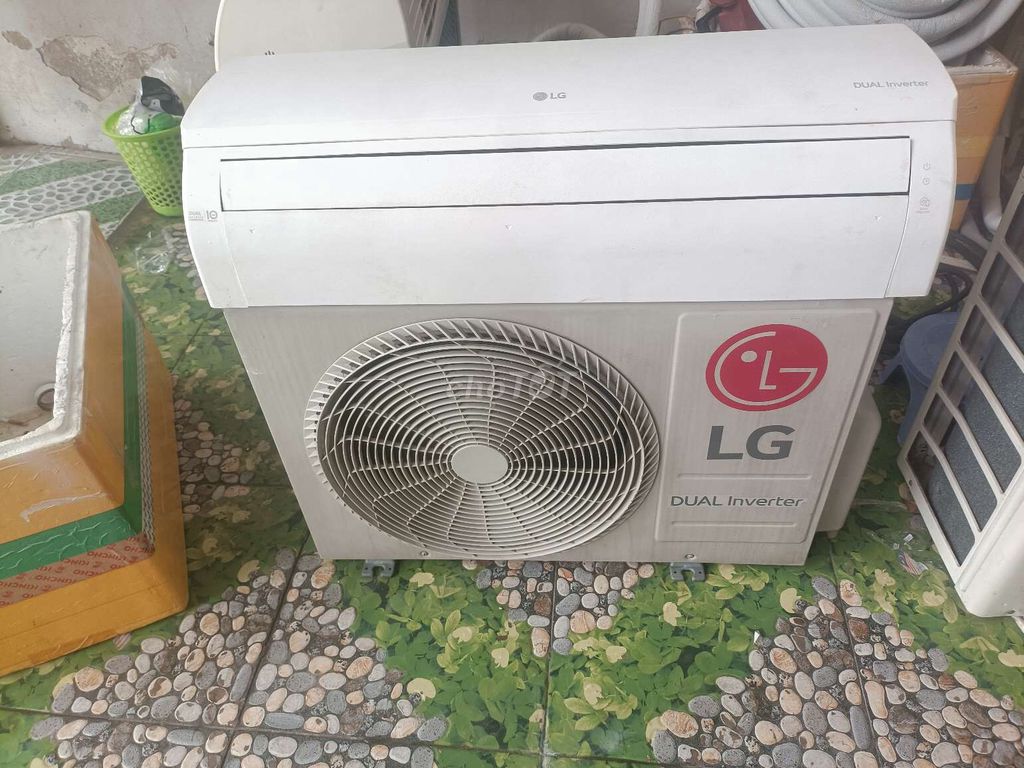 Máy lạnh LG Inverter 1hp Trắng 2024. Mua bán Máy lạnh, điều hoà tại Huyện Hóc Môn Tp Hồ Chí Minh được đăng bởi Bảo Ngọc hình 1