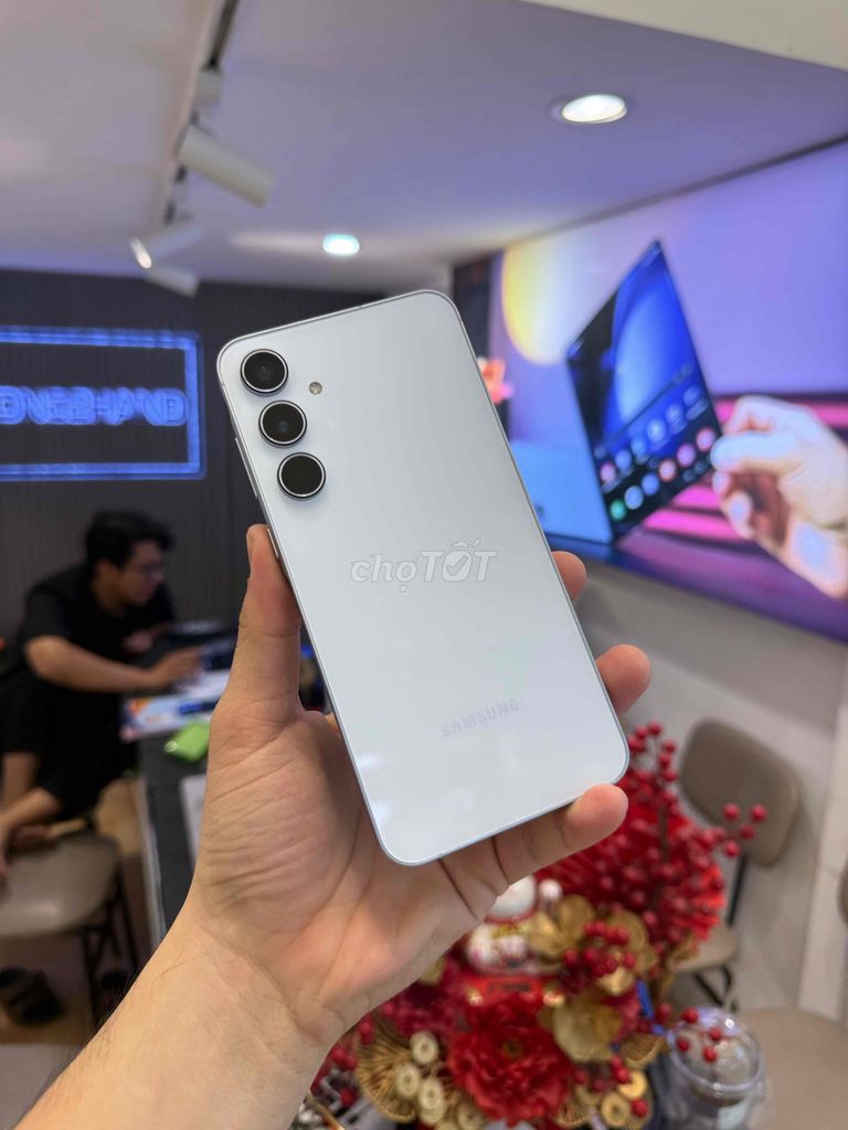 Samsung Galaxy A55 5G 256GB Trắng. Mua bán Điện thoại tại Quận 3 Tp Hồ Chí Minh được đăng bởi 2 Hand STORE  hình 1