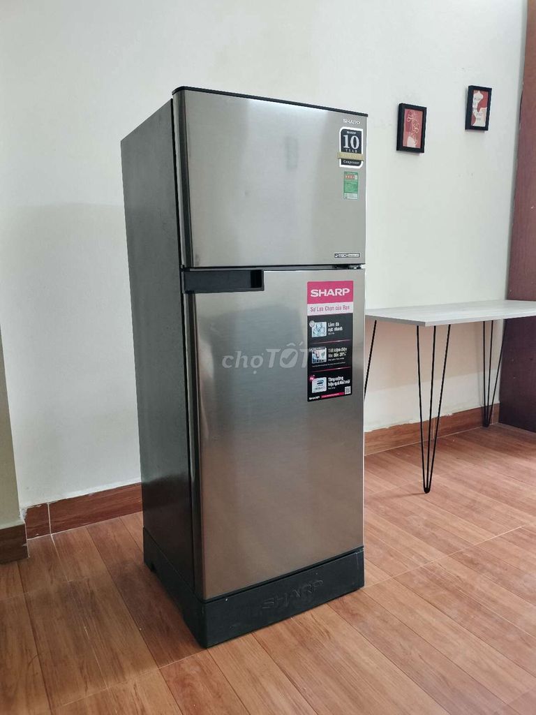 E cần thanh lý tủ lạnh sharp inverter 180l