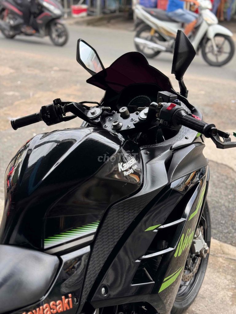 Cần bán Kawasaki Ninja300 2016 Biển 89 9 chủ. Mua bán Xe máy tại Quận Bình Tân Tp Hồ Chí Minh được đăng bởi Việt Motor Bình Tân hình 6