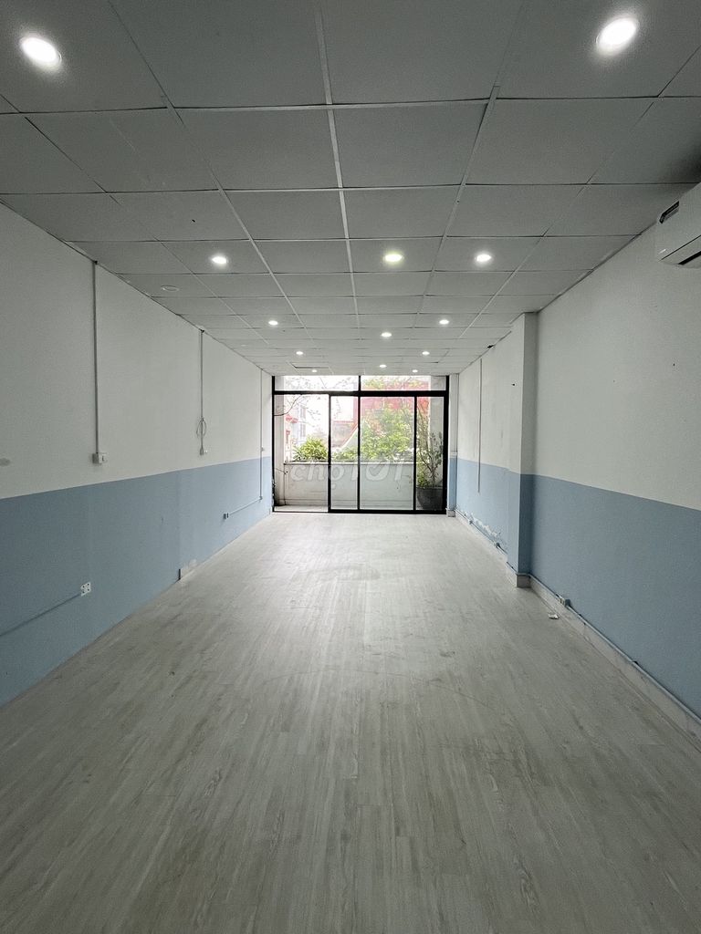 Cho thuê văn phòng Nguyễn Văn Lộc, diện tích 50 m2