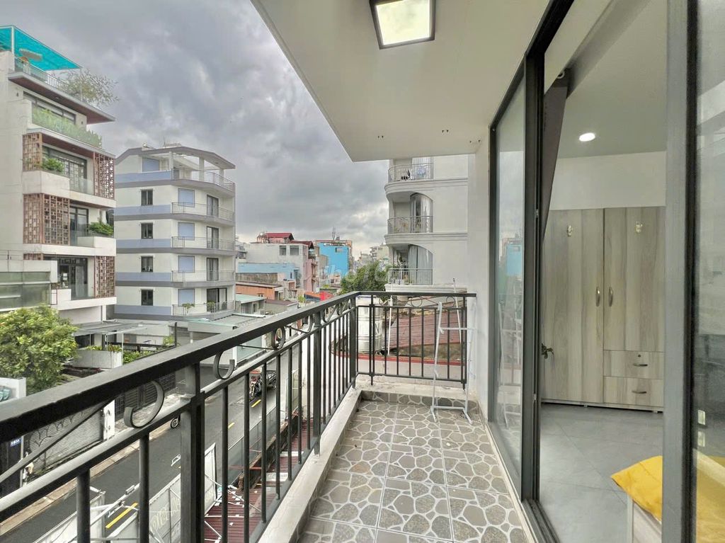 KHAI TRƯƠNG STUDIO BALCONY - MÁY GIẶT RIÊNG - THANG MÁY - NGAY VLU CS2