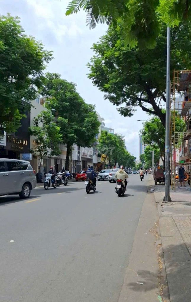 QUẬN 3, NHÀ MỚI ĐẸP, FULL NỘI THẤT, 5 tầng, ST rộng, chỉ 7 tỷ 2