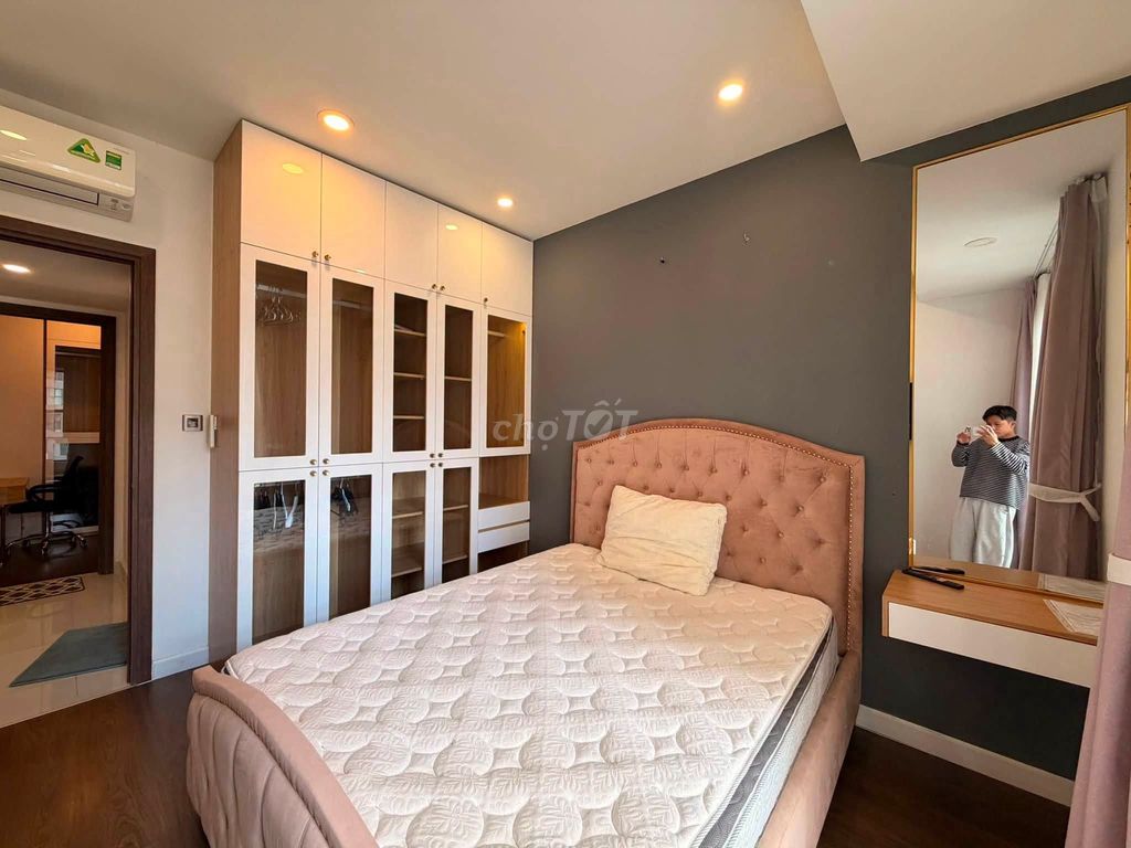 Cho thuê căn hộ 2PN Saigon Royal, Quận 4, view hồ bơi - ảnh 5