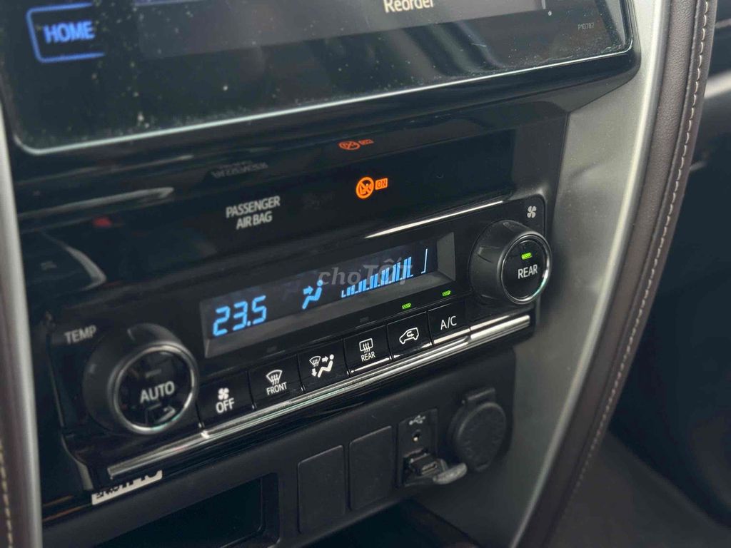 Toyota Fortuner 2018 2.7V 4x2 AT ( Xăng). Mua bán Ô tô tại Quận Ô Môn Cần Thơ được đăng bởi Chuyên Mua Bán Ô Tô Qua Sử Dụng Carpla Cần Thơ hình 18