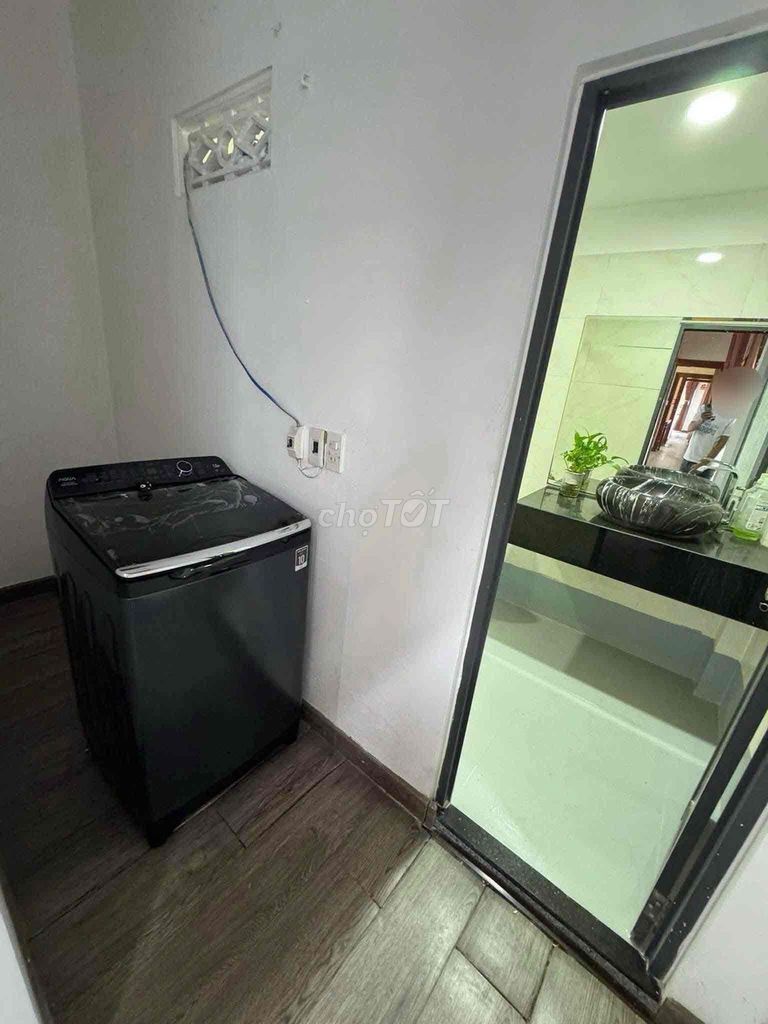 Two-storey house with private parking off Ông Ích Khiêm — photo 8