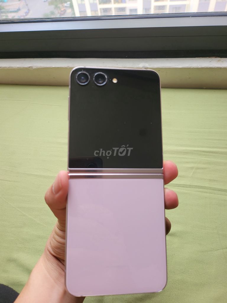 Samsung Z Flip 5 Hồng Đã sử dụng. Mua bán Điện thoại tại Quận Nam Từ Liêm Hà Nội được đăng bởi QuangHuy Nguyen hình 1