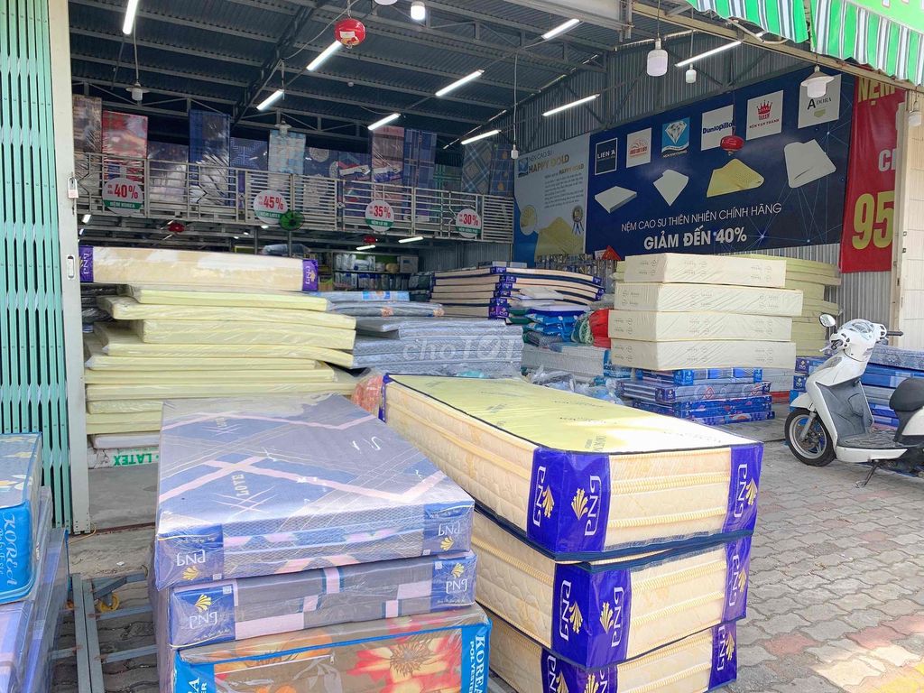 nệm cao su xả kho số lượng lớn. Mua bán Giường, chăn ga gối nệm tại Quận Sơn Trà Đà Nẵng được đăng bởi NỆM ĐÀ THÀNH hình 1