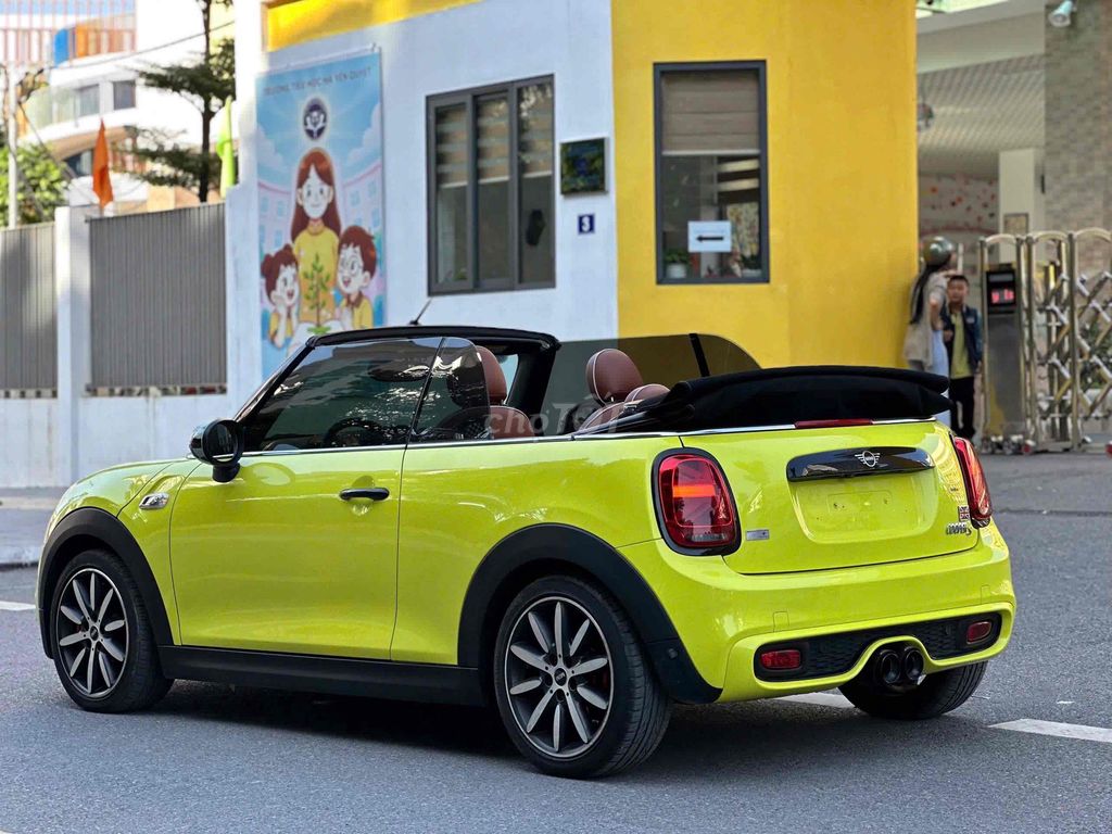 MINI Cooper S mui trần sx 2018 siêu đẹp. Mua bán Ô tô tại Quận Cầu Giấy Hà Nội được đăng bởi Cao Quý hình 7