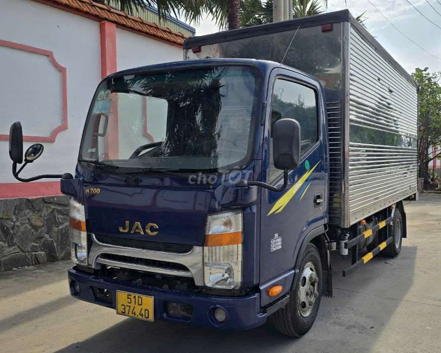 BÁN GẤP Jac 1.9 TẤN ĐỜI 2019 THÙNG KÍN 4M3