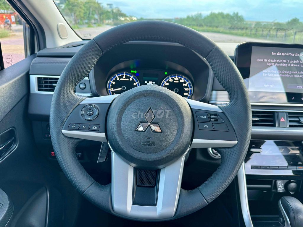 Mitsubishi Xpander 2024 Premium 1.5 AT - 7000 km. Mua bán Ô tô tại Quận Cẩm Lệ Đà Nẵng được đăng bởi nguyễn văn khoa hình 13