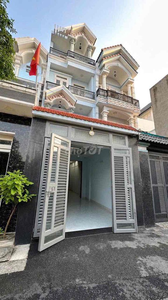 HXH Nguyễn Duy Cung, Phường 12, Quận Gò Vấp,.DT : 90 m² (4m x22,5m)
