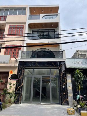 Cho thuê gấp nhà MT 199B Ngô Quyền, Phường 6, Quận 10
