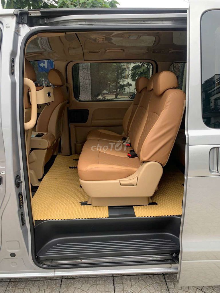 HYUNDAI STAREX 9 CHỖ MÁY DẦU SỐ SÀN SX CUỐI 2017. Mua bán Ô tô tại Quận Bình Tân Tp Hồ Chí Minh được đăng bởi AUTO HOÀNG ĐĂNG  hình 11