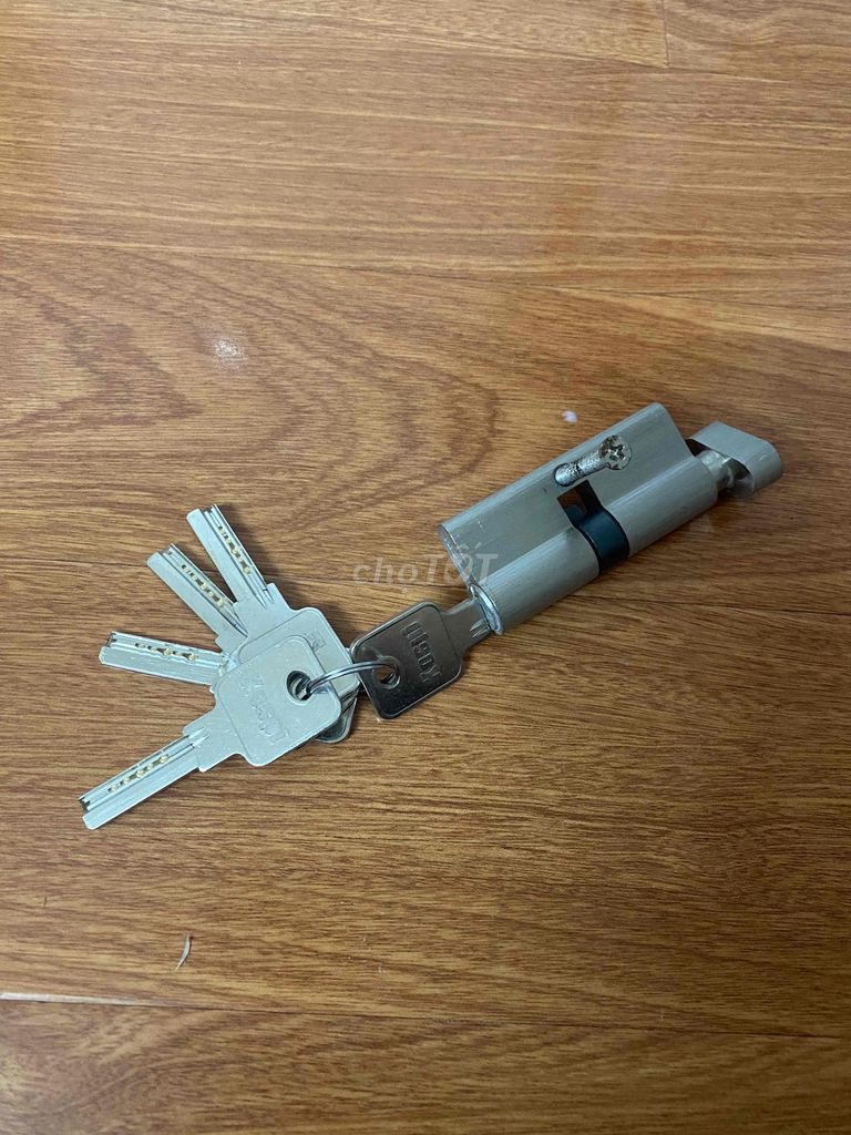 Ổ khóa Kospy Đồng Thân A 7cm Bạc. Mua bán Nội thất, đồ gia dụng khác tại Quận Ba Đình Hà Nội được đăng bởi Dũng Trần hình 1