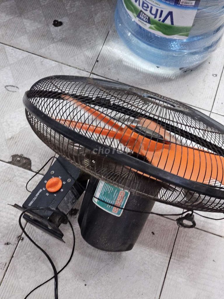 Quạt treo tường 500mm Cam, Đen đã sử dụng. Mua bán Quạt tại Quận Tân Bình Tp Hồ Chí Minh được đăng bởi A phát hình 1