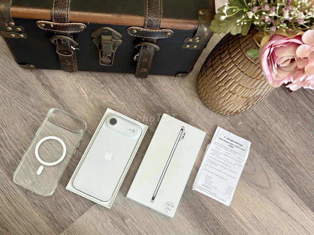 iphone Air 256G White ZP/A Keng Sạc 24L BH 4/2027. Mua bán Điện thoại tại Thành phố Thủ Đức Tp Hồ Chí Minh được đăng bởi Phạm Thái Mobile hình 1