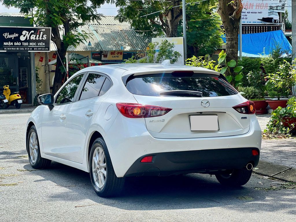 Mazda 3 1.5 AT Hatchback 2015 - 48000km. Mua bán Ô tô tại Thành phố Dĩ An Bình Dương được đăng bởi Siêu Thị Ô Tô Bình Dương  hình 9