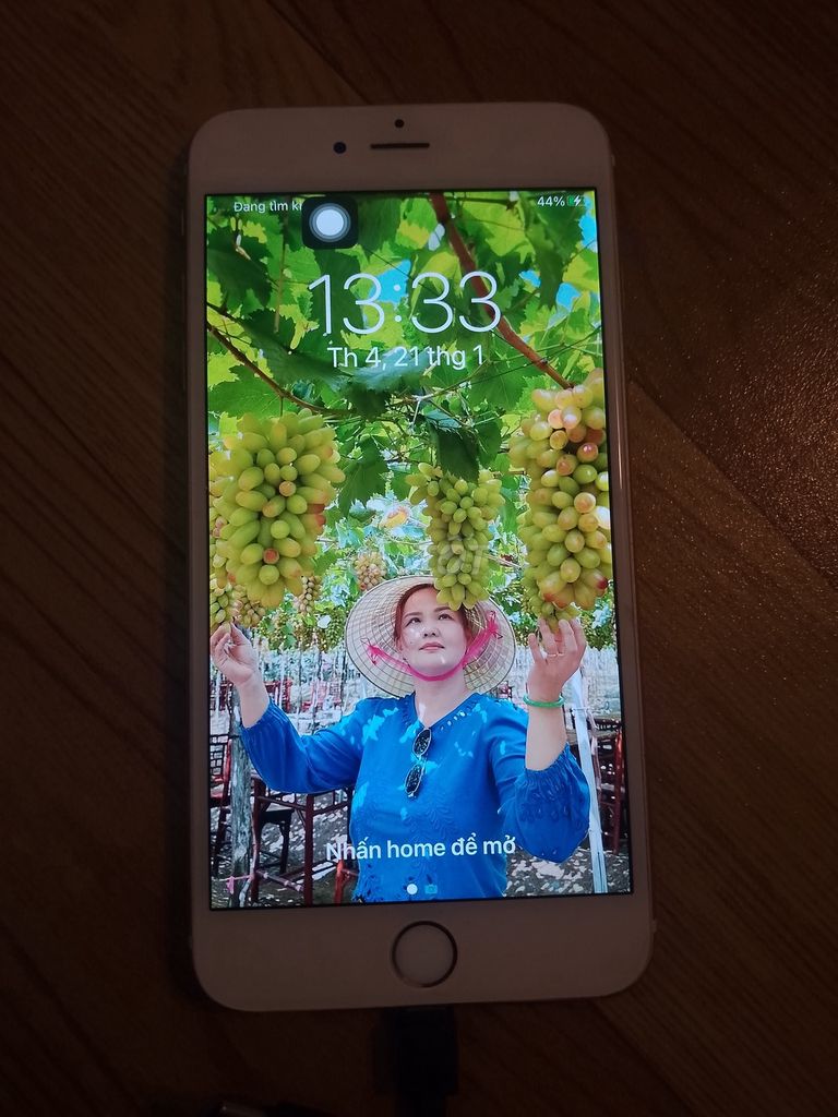 Apple iPhone 6s Plus 32GB Trắng. Mua bán Điện thoại tại Quận Bình Tân Tp Hồ Chí Minh được đăng bởi Ty Trần hình 1