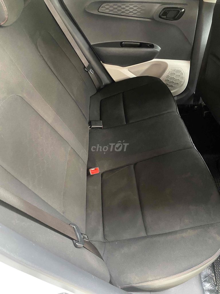 Hyundai Grand i10 Trắng Ghế da Tự động. Mua bán Ô tô tại Quận 12 Tp Hồ Chí Minh được đăng bởi tran van duc hình 10