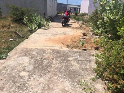 Bán nhanh lô khu ga Lê Duẩn đối diện bệnh viện Tỉnh hẻm oto. Mua bán đất tại Thành phố Phan Thiết Bình Thuận được đăng bởi Loan