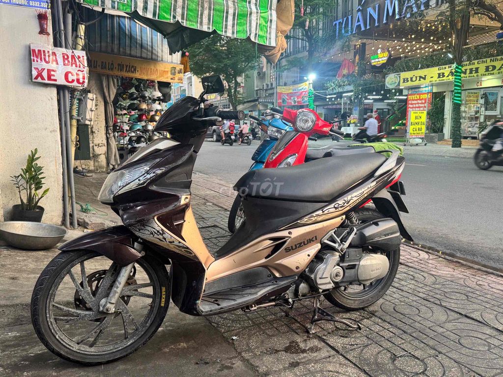 Suzuki Hayate màu Nâu vàng. Mua bán Xe máy tại Quận Tân Phú Tp Hồ Chí Minh được đăng bởi Lê Hoàng hình 2