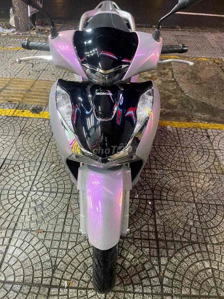 😍sh 2025 bs 43 1000km như mới 💸 𝐆𝐢á 𝐛á𝐧 : 76,5 trị. Mua bán Xe máy tại Quận Cẩm Lệ Đà Nẵng được đăng bởi Đỗ Thanh phương hình 2