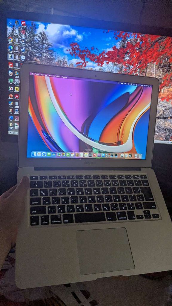 Macbook Air I5 8/256 Màu Bạc giá tốt hssv vp đilàm. Mua bán Laptop tại Quận 12 Tp Hồ Chí Minh được đăng bởi Laptop Tại Gia hình 1