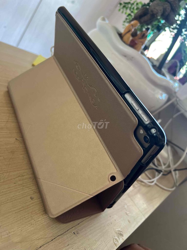 Apple iPad Pro 9.7 inch 32GB bypasss Sài ok. Mua bán Máy tính bảng tại Huyện Trảng Bàng Tây Ninh được đăng bởi Sun Mobile Shop Điện Thoại Trảng Bàng Tây Ninh 01 hình 1