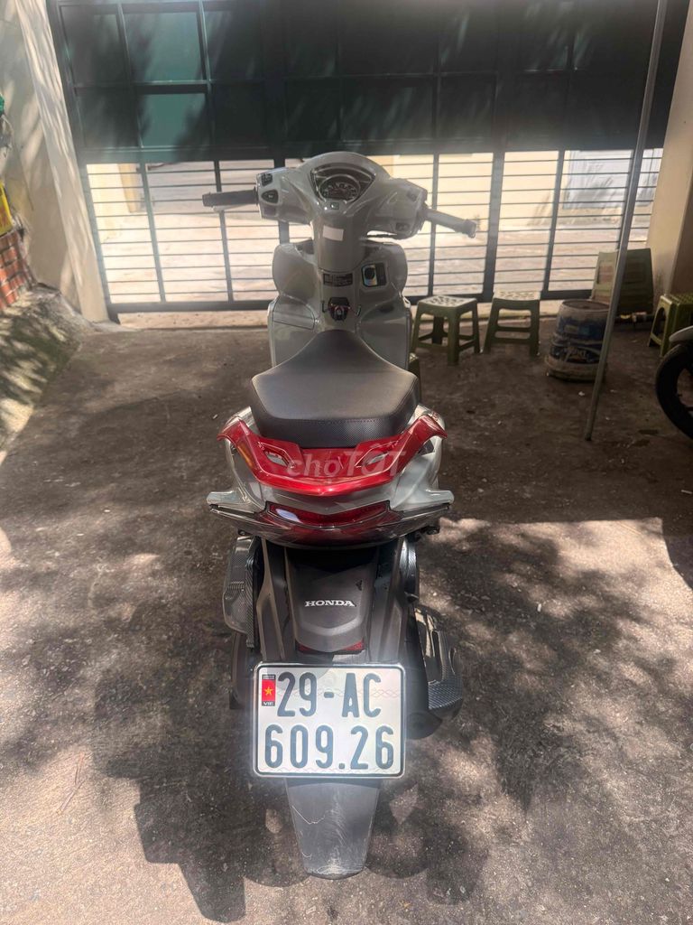 Bán xe vision bản sport xám xi măng 2025. Mua bán Xe máy tại Quận Long Biên Hà Nội được đăng bởi Quạ Trắng hình 3