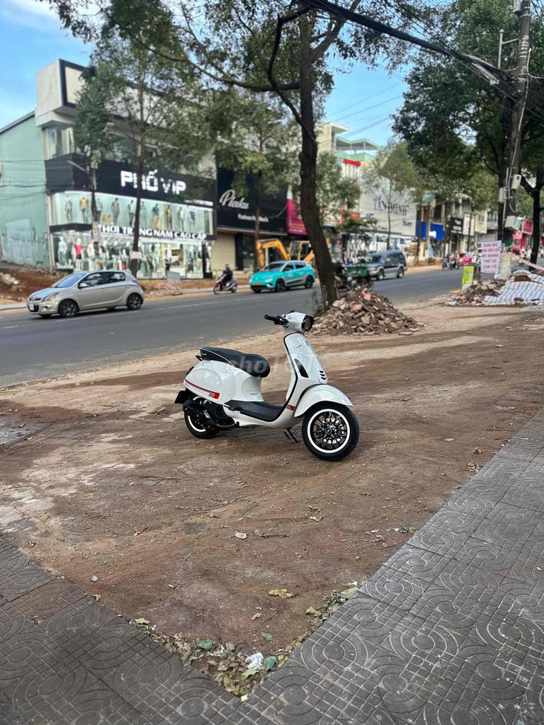 Piaggio Vespa Sprint 2016 Trắng. Mua bán Xe máy tại Thành phố Pleiku Gia Lai được đăng bởi Xe Máy Nguyễn Vũ Gialai hình 4