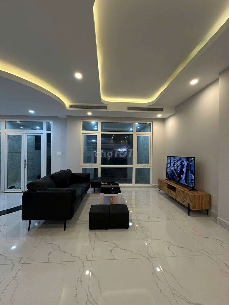 8 x 20 có 3 lầu 7pn 6wc sân thượng ( nhà full nội thất)