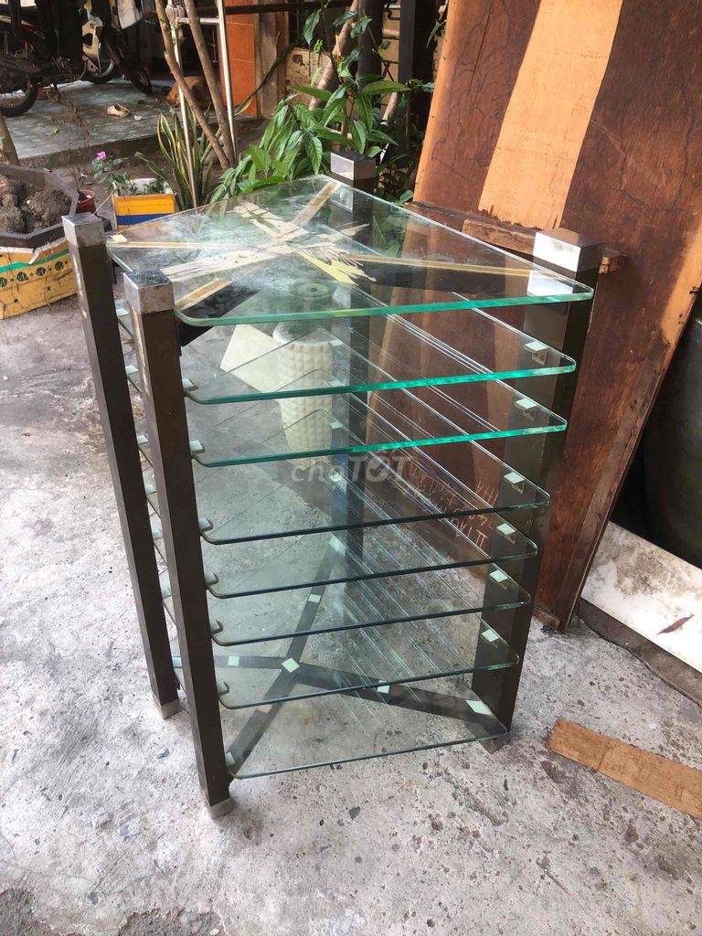 Kệ khung nhôm kính cường lực. Mua bán Tủ, kệ gia đình tại Quận 3 Tp Hồ Chí Minh được đăng bởi HoVaTen  Nghèo mua gì đt XinCamOn hình 1